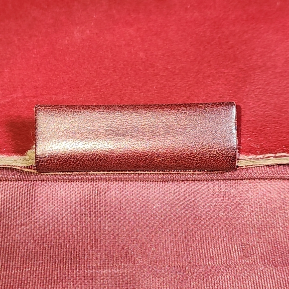 Vintage Capri Burgundy Cowhide Kisslock Bifold Continental Wallet 7"X4"X0.25" - Picture 6 of 9